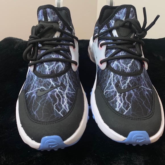 Nike - Picture 2 of 6